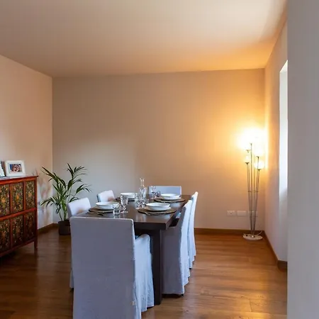 Toldino House 4 Min By Car To Τσερνόμπιο