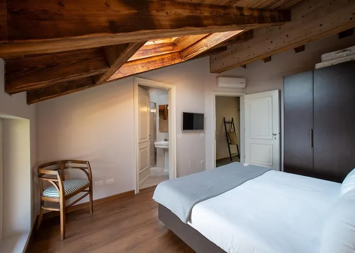 Toldino House 4 Min By Car To Semesterbostad