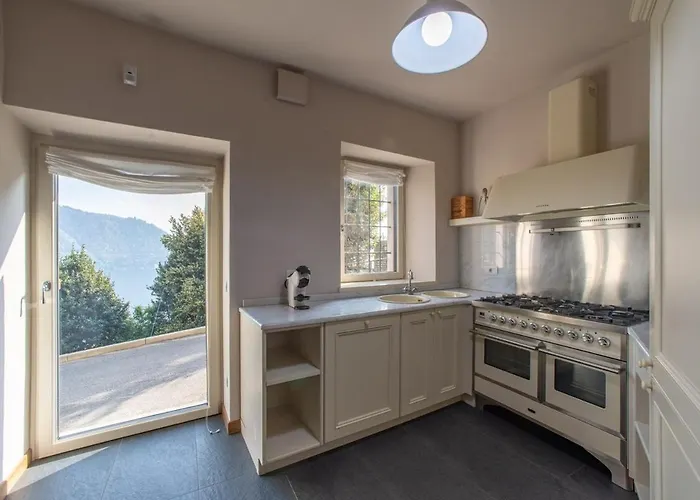 Semesterbostad Toldino House 4 Min By Car To Cernobbio