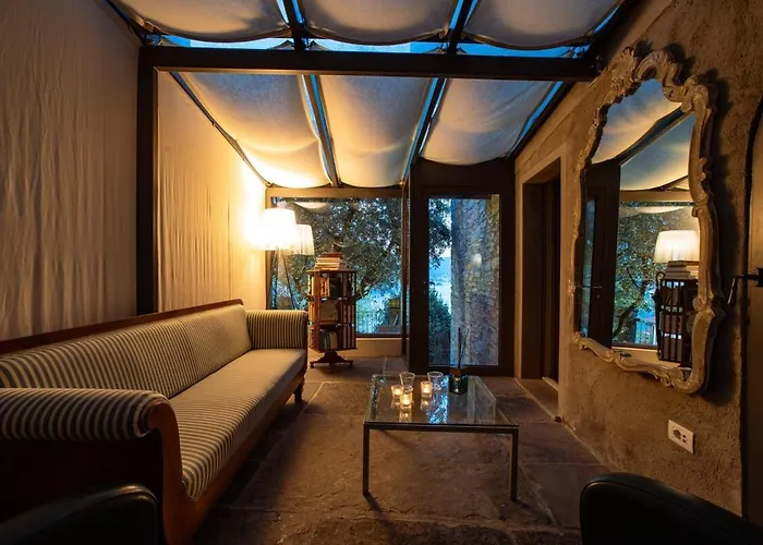 Toldino House 4 Min By Car To Semesterbostad